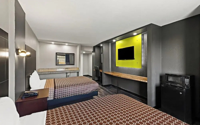Scottish Inns Austin Downtown