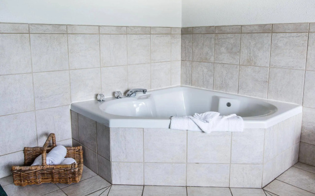 Econo Lodge Inn & Suites Spokane
