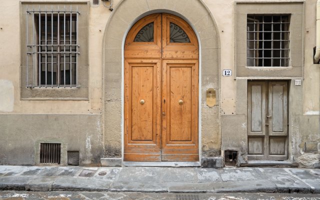 Florence Oltrarno Duplex Apartment