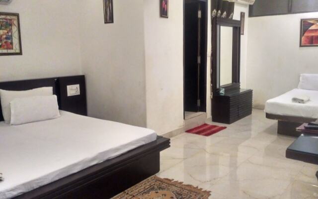 Hotel Tashkent Palace