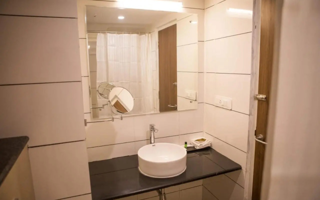 Samasth Palatial Hotel