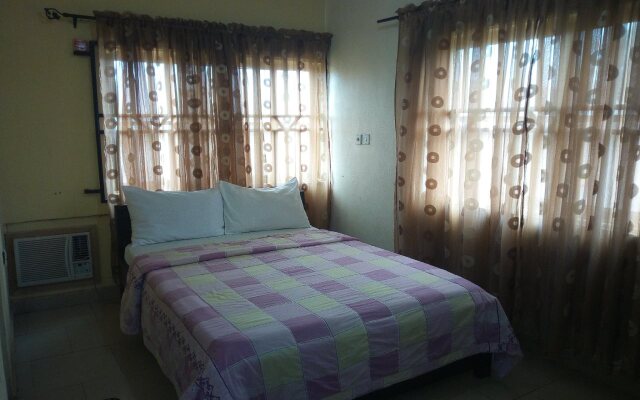 Peak Olam Suites