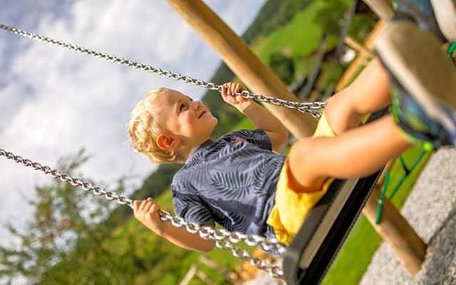 Boutique house happYellow