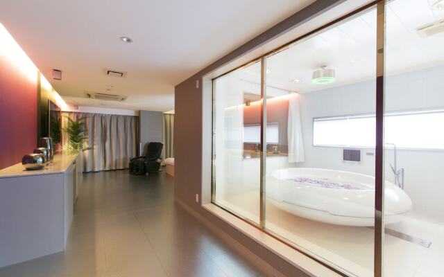 Hotel Lotus Toyonaka (Adult Only)