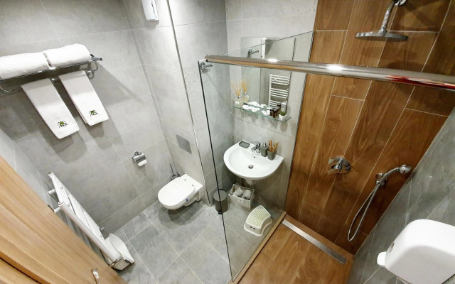 Pinewood ANG luxurious apartment A32