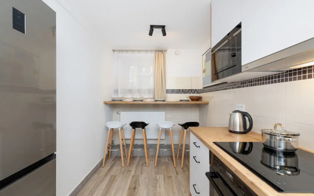 Apartment Moniuszki Cracow by Renters