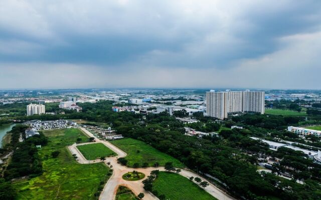 Warm and Homey Studio at The Oasis Cikarang Apartment By Travelio