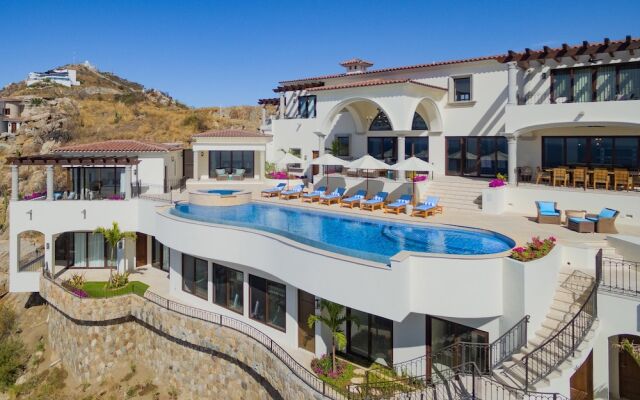 Villa With Sweeping Ocean Views From Pedregal: Casa Stella