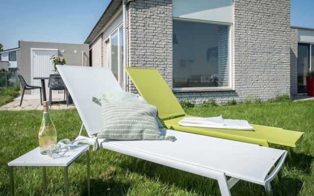 Striking Holiday Home in Kamperland With Sun Loungers