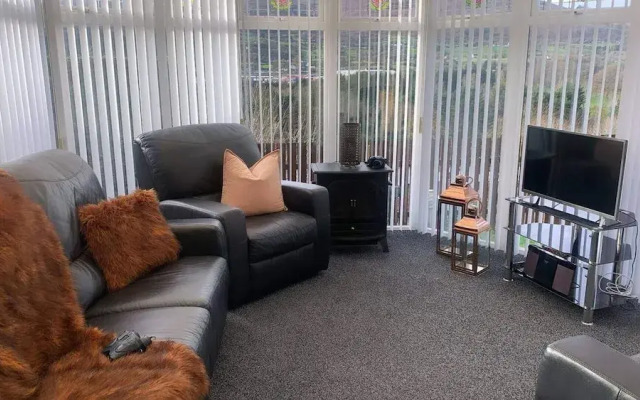 Warrenpoint Countryside House-3bedroom- Private Garden