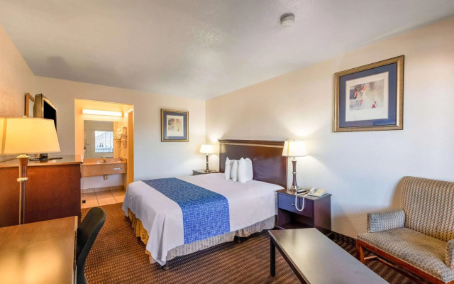 Rodeway Inn