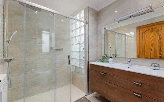 Villa Teulera - Villa With Private Pool. Free Wifi