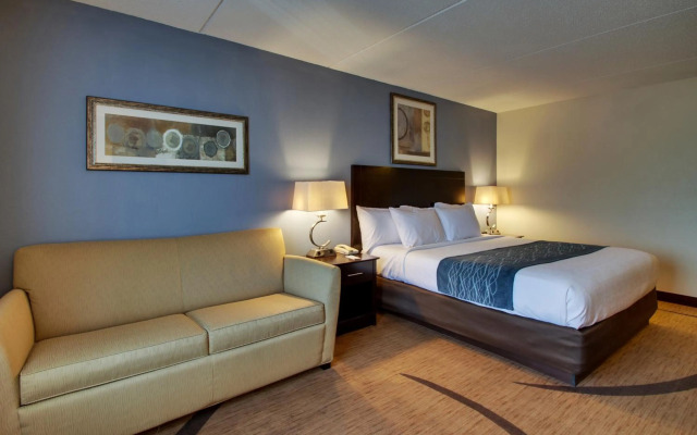 Greenfield Inn & Suites Owensboro, KY Airport