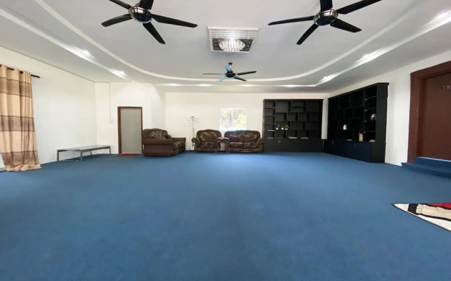 OYO Home 90319 Ambong Bay Resthouse Homes