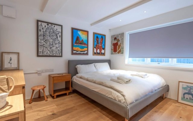 Chic 2-bedroom Home - Richmond Upon Thames