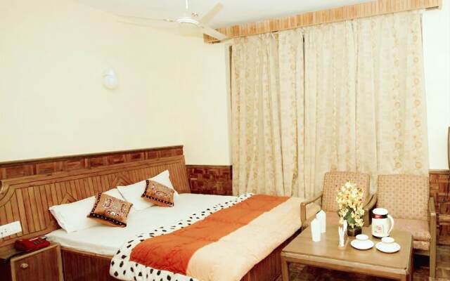 Hotel Rajhans