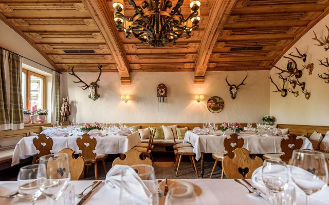 Bauer Hotel & Restaurant