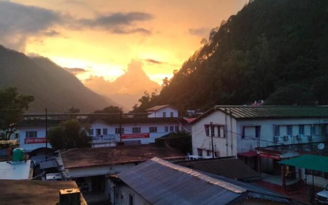 Ganga Darshan Guest House