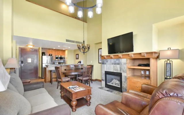 Sundial Lodge Condominiums by White Pines