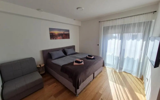 House With Private Jacuzzi Near Umag
