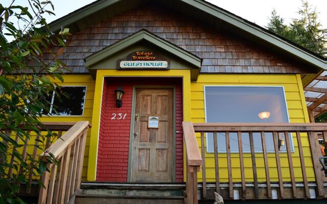 Tofino Travellers Guesthouse