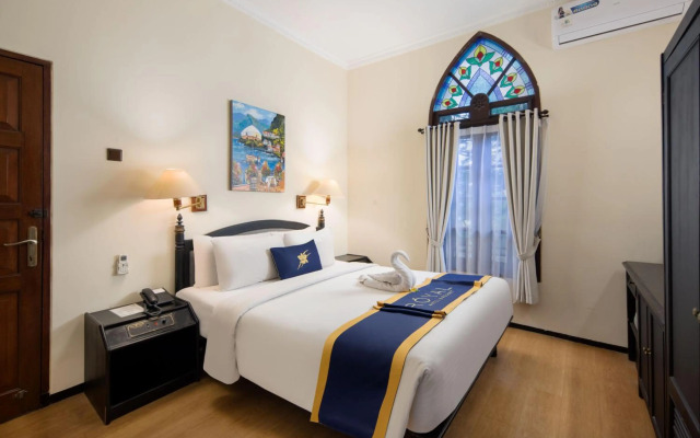 Royal Hotel and Villa Batu