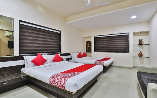 Varma Palace By OYO Rooms