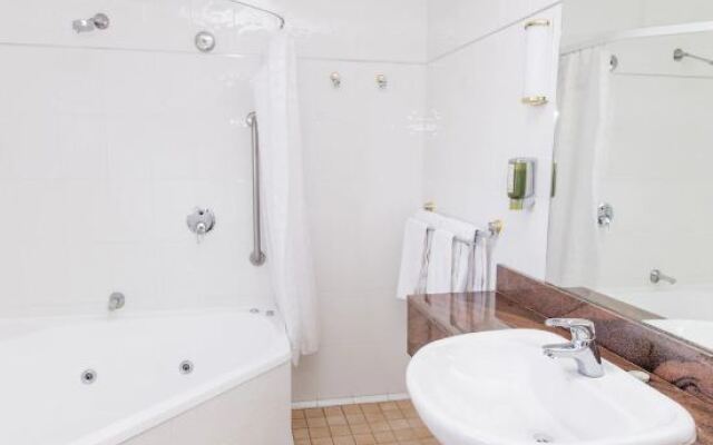 Littomore Hotel & Suites