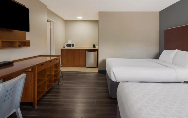 Canadas Best Value Inn & Suites Kamloops