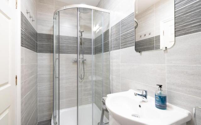 Stunning sea views Ventnor Apartment