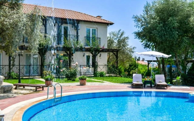 Begonvil Ovacik Villa and Apartments