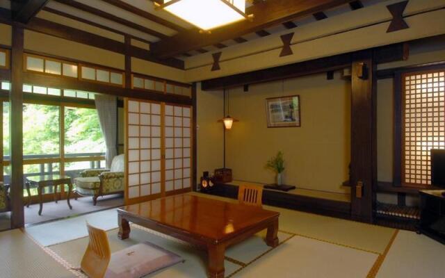 Momijiya Bekkan Kawa No Iori Ryokan