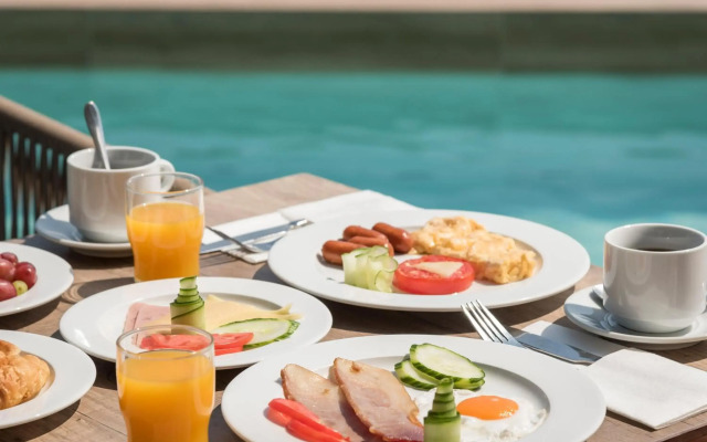 Mare Blue Suites