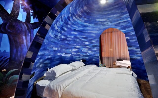 Yunxi Art Theme Hotel