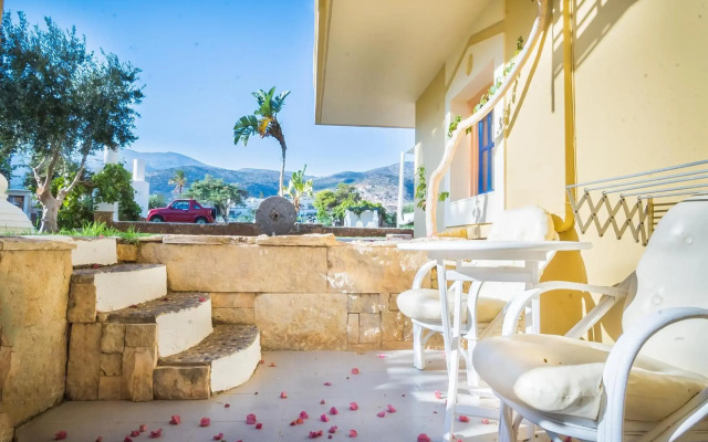 Parthenis Hotel & Suites
