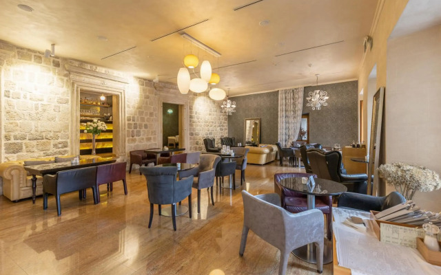 Hotel Vardar Kotor