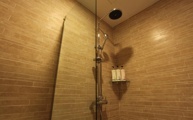 Yuwon Hotel