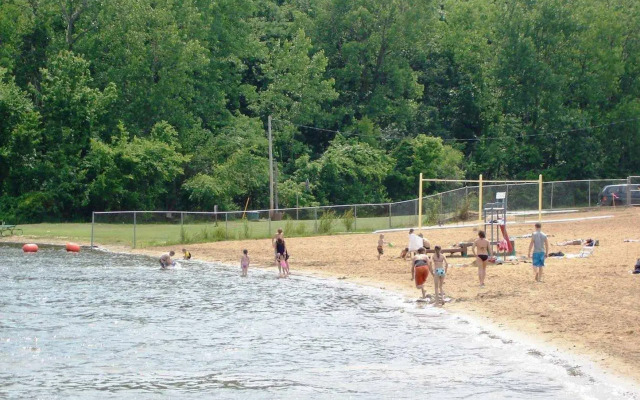 Hampton Inn by Hilton Litchfield