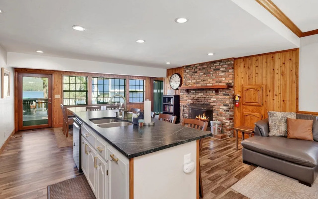 Serenity Cove Lake House #2472 by Big Bear Vacations