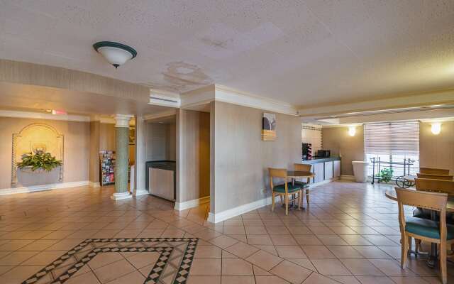 Motel 6 Grand Prairie, TX - Interstate 30