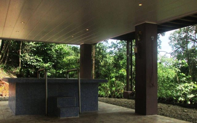 Portasol Rainforest and Ocean View Living