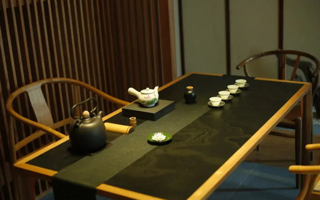Putuoshan Ruyige Junlan Guest House