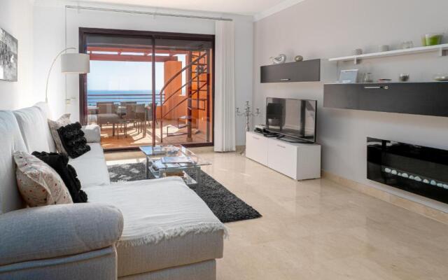 2086-Amazing penthouse 2 terraces sea view