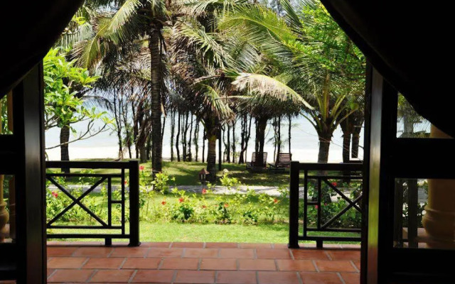 Sandhills Beach Resort & Spa
