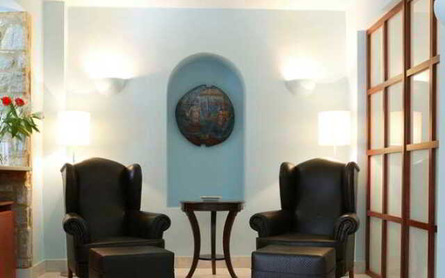 Maritsas Hotel & Suites