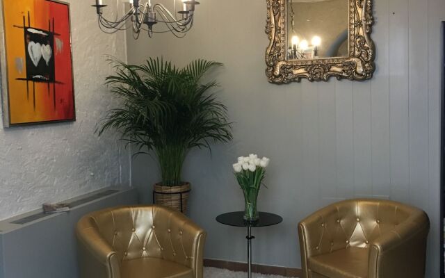 Au Cheval Blanc Hôtel et Restaurant