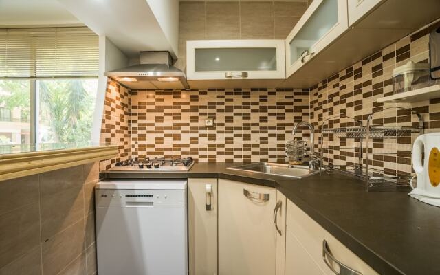 2 BDRM flat with 260m2 garden-Congress/Beaches by Weekome