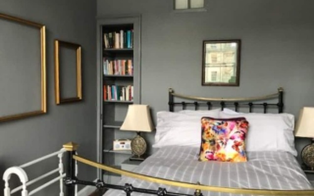 Elegant 2 Bedroom Home in City Centre