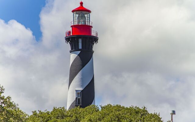 Summertime Sanctuary by Vtrips