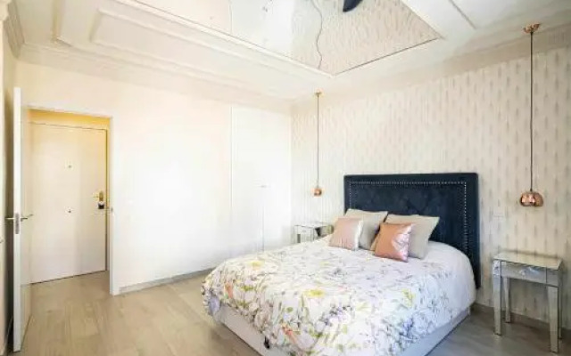 Cuidadosamente Decorado Apartamento Junto Al Metro